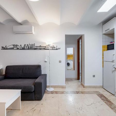 2 Bedroom 1 Bathroom Furnished - Sol - Cozy Vintage - Mintystay Madrid Kültér fotó