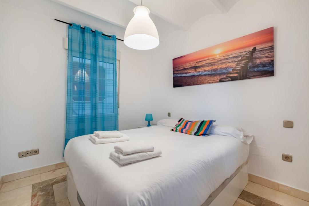2 Bedroom 1 Bathroom Furnished - Sol - Cozy Vintage - Mintystay Madrid Kültér fotó